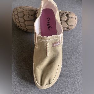 Cushe Shoes ~ Kaki Casual